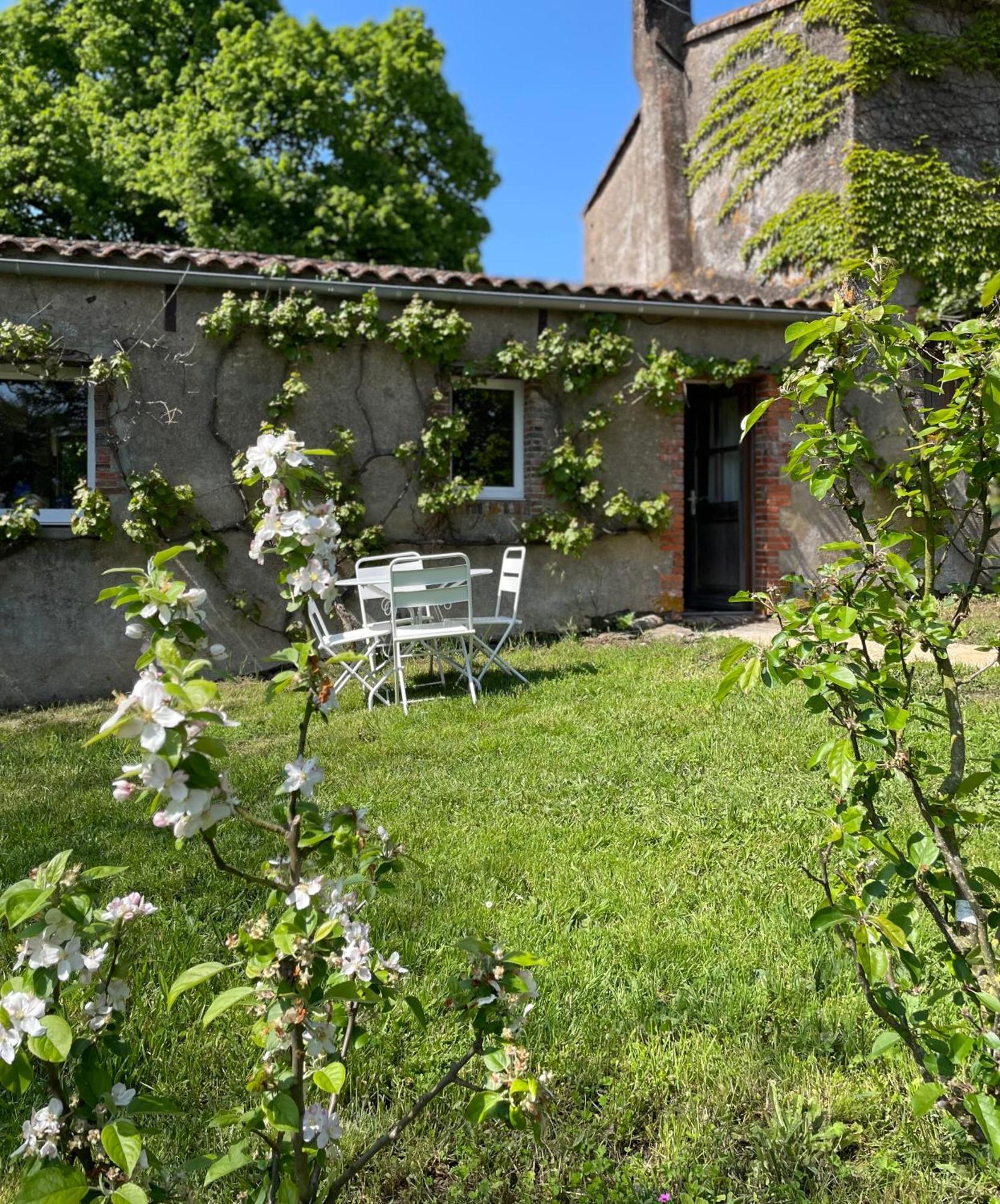 Gite De La Rochejaquelein Saint-Fulgent Exterior foto
